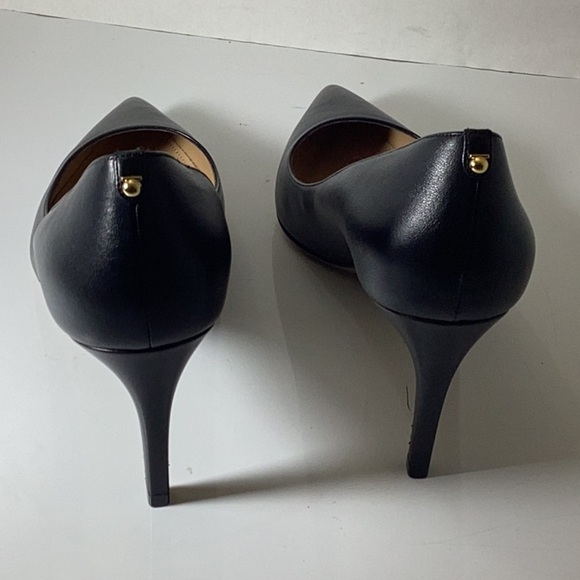 Salvatore Ferragamo Black Leather Women's Pumps - Picture 5 of 11